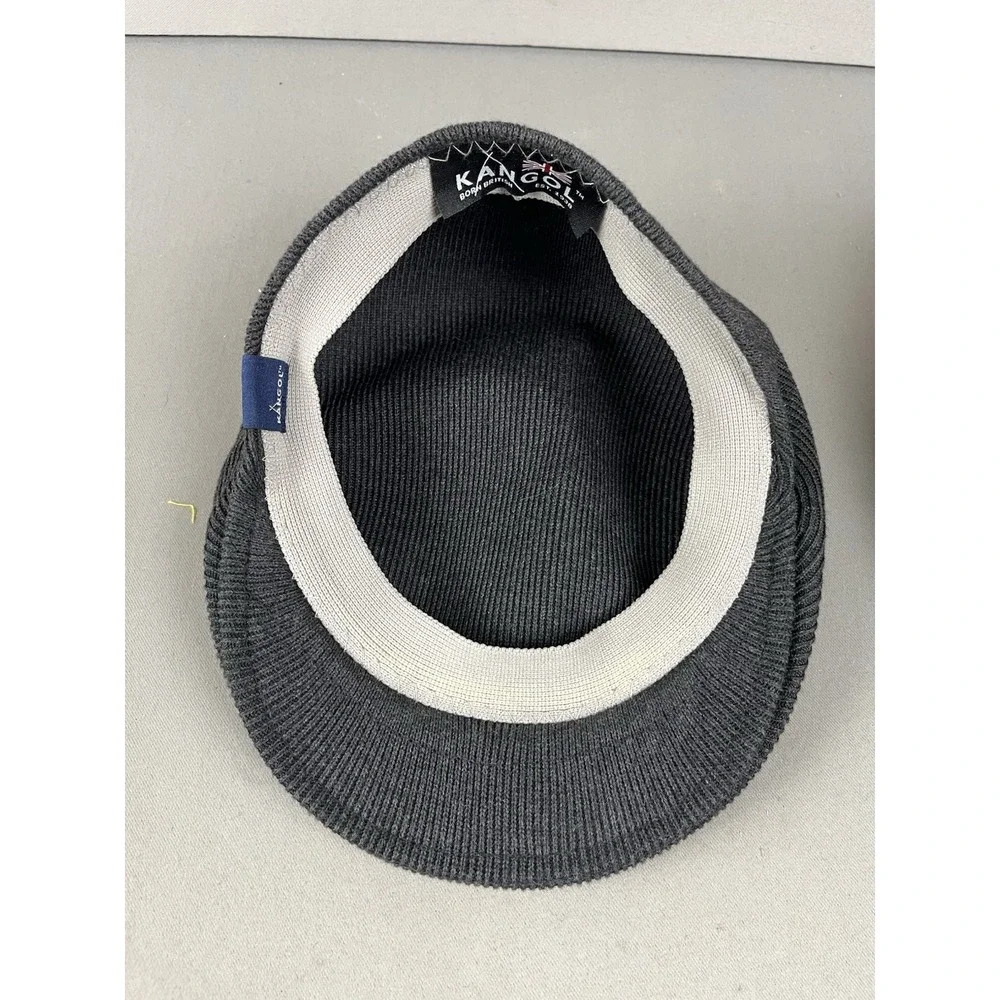 Vintage Kangol Men's Black & Dark Gray Hat Corduroy Made In UK - Size Medium